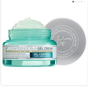 It Cosmetics Confidence in a cream moisturizer